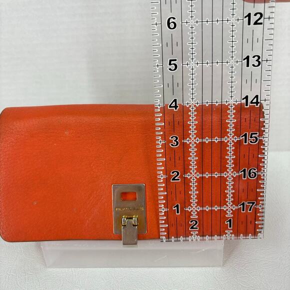 Michael Kors Bancroft Pebbled Calf Leather Wallet Orange Gold Tone Lock - Picture 5 of 16